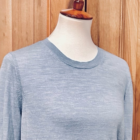 Banana Republic - Extra Fine Merino Wool - Super Soft Sky Blue Sweater - EUC - L - Picture 13 of 14